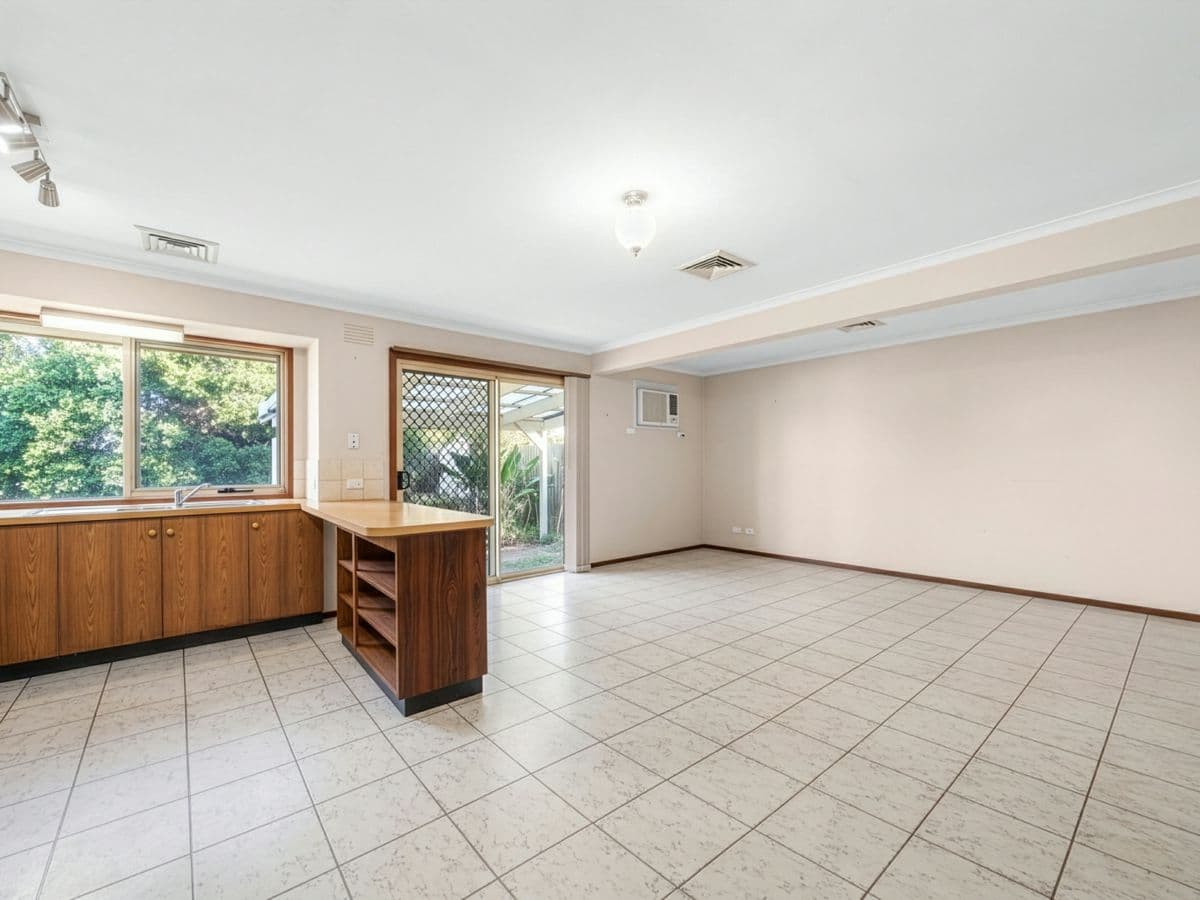 6 Tumut Court, WERRIBEE, Werribee - Thumbnail 3