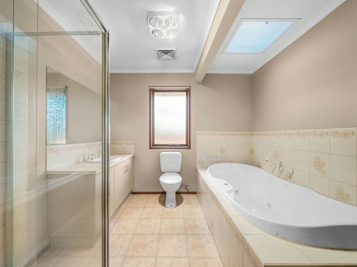 6 Tumut Court, WERRIBEE, Werribee - Thumbnail 7