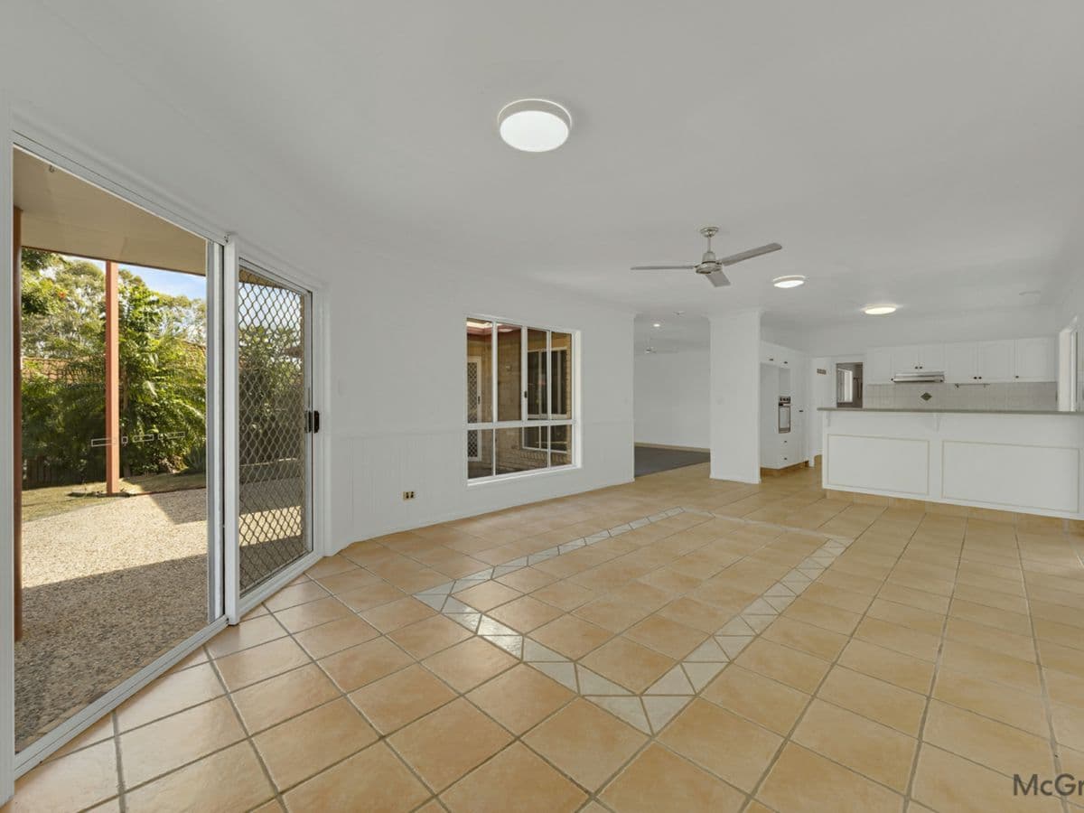4 Cania Way, CLINTON, Clinton - Thumbnail 4