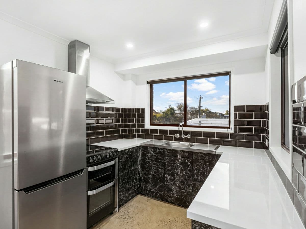 11/18 Garden Street, SOUTHPORT, Southport - Thumbnail 4