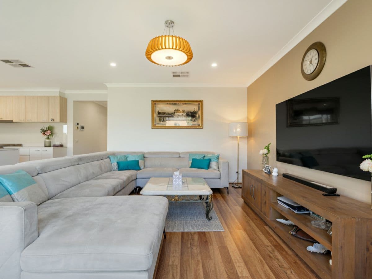 60 Turion Drive, MICKLEHAM, Mickleham - Thumbnail 4