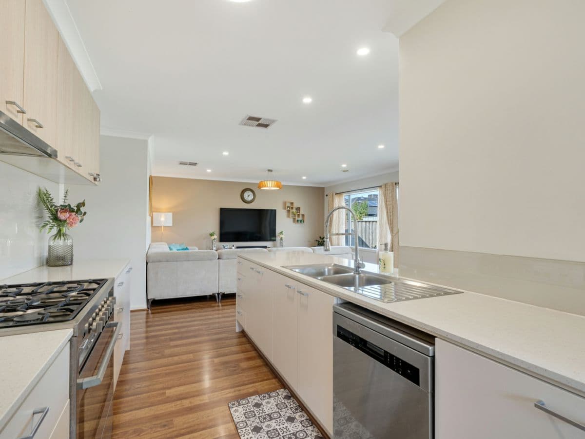 60 Turion Drive, MICKLEHAM, Mickleham - Thumbnail 8