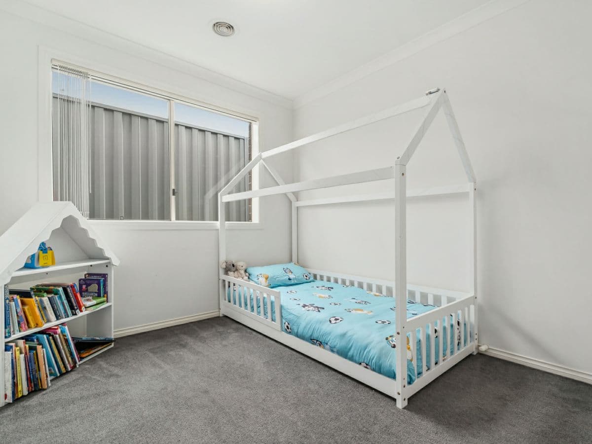 11 Southampton Drive, LANGWARRIN, Langwarrin - Thumbnail 7