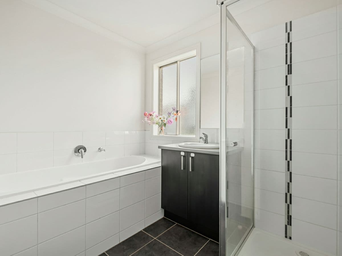 11 Southampton Drive, LANGWARRIN, Langwarrin - Thumbnail 8