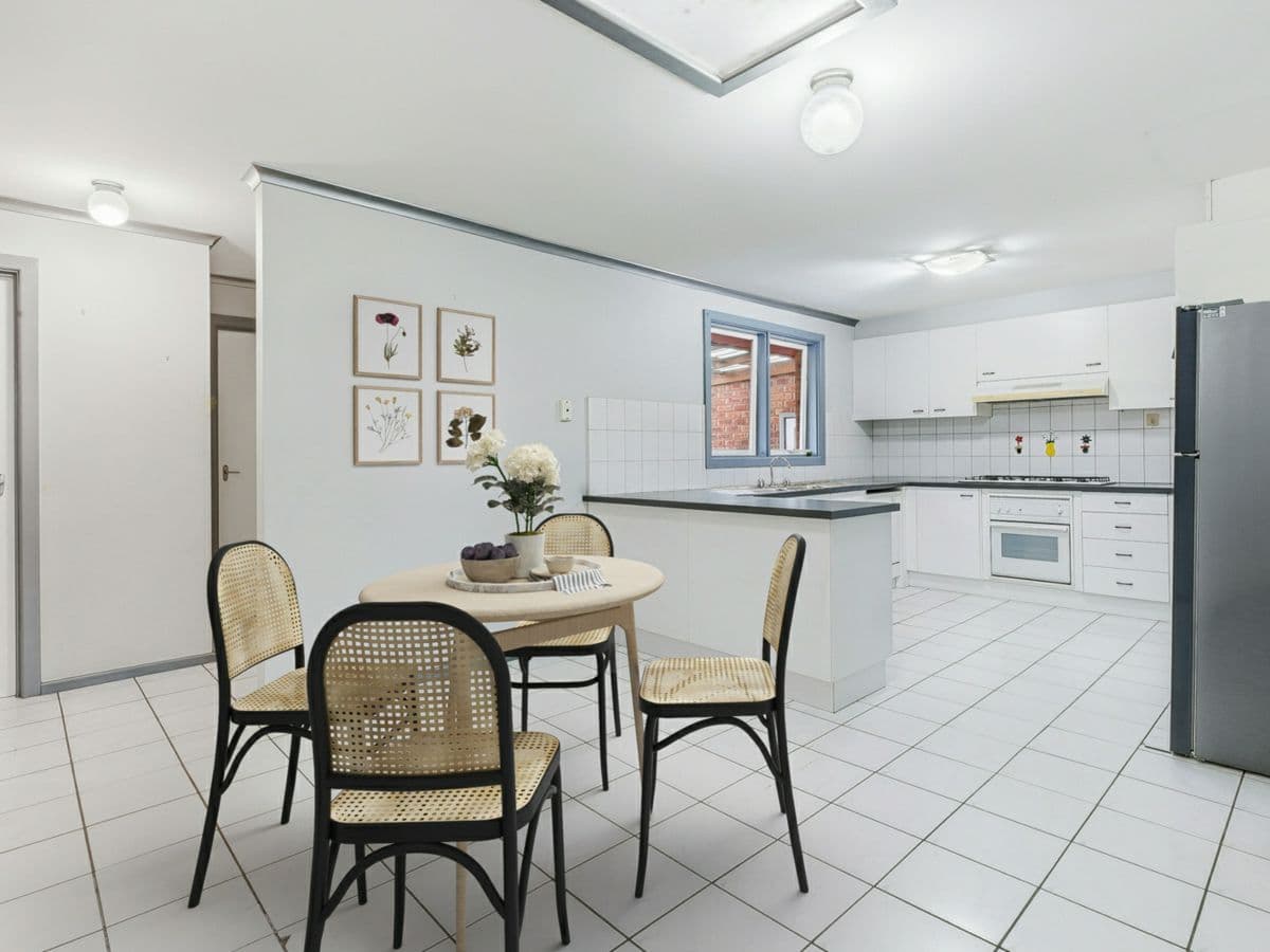 2/10 David Street, NOBLE PARK, Noble Park - Thumbnail 3