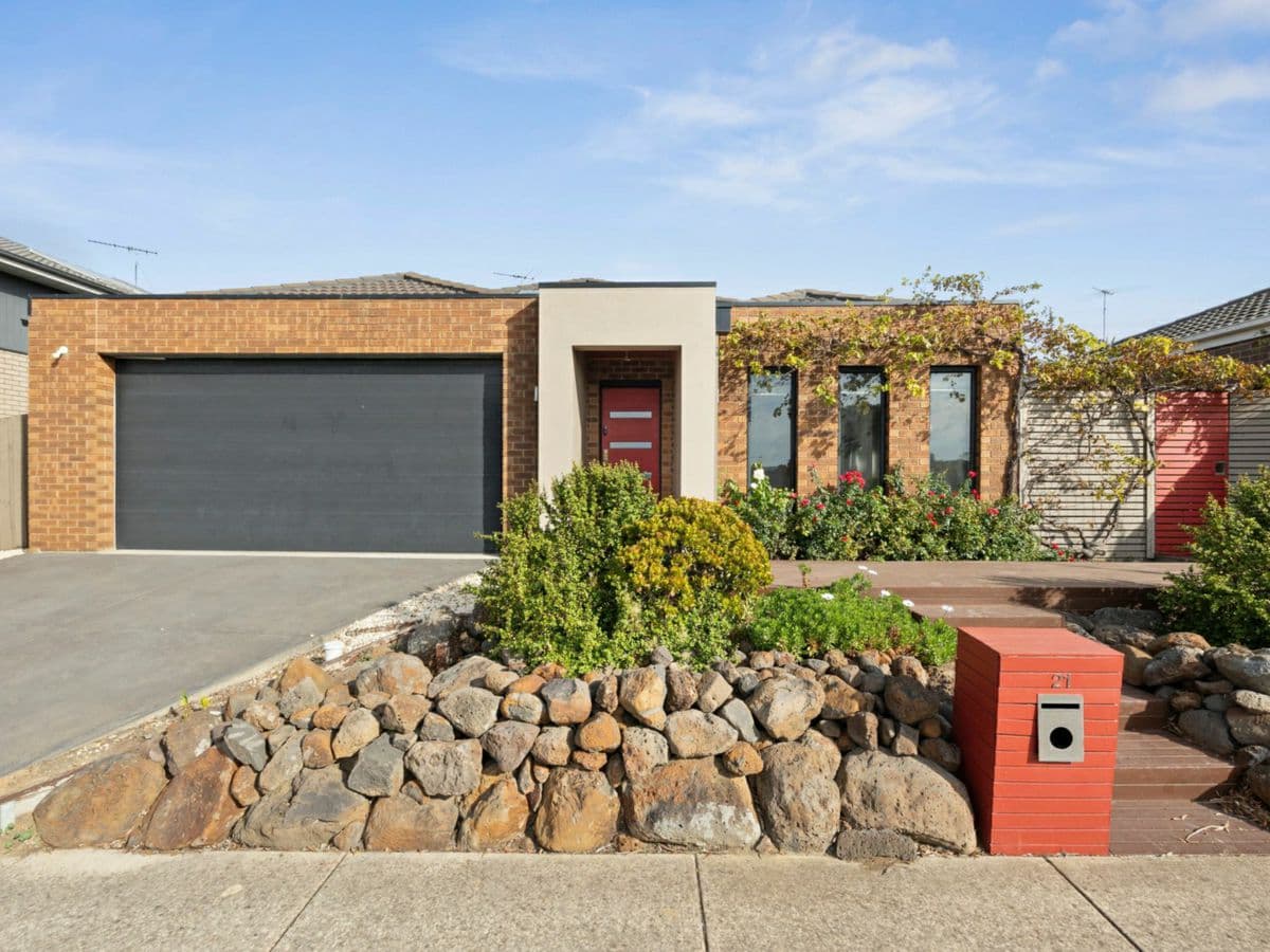 21 Malbec Loop, WAURN PONDS, Waurn Ponds - Image 1