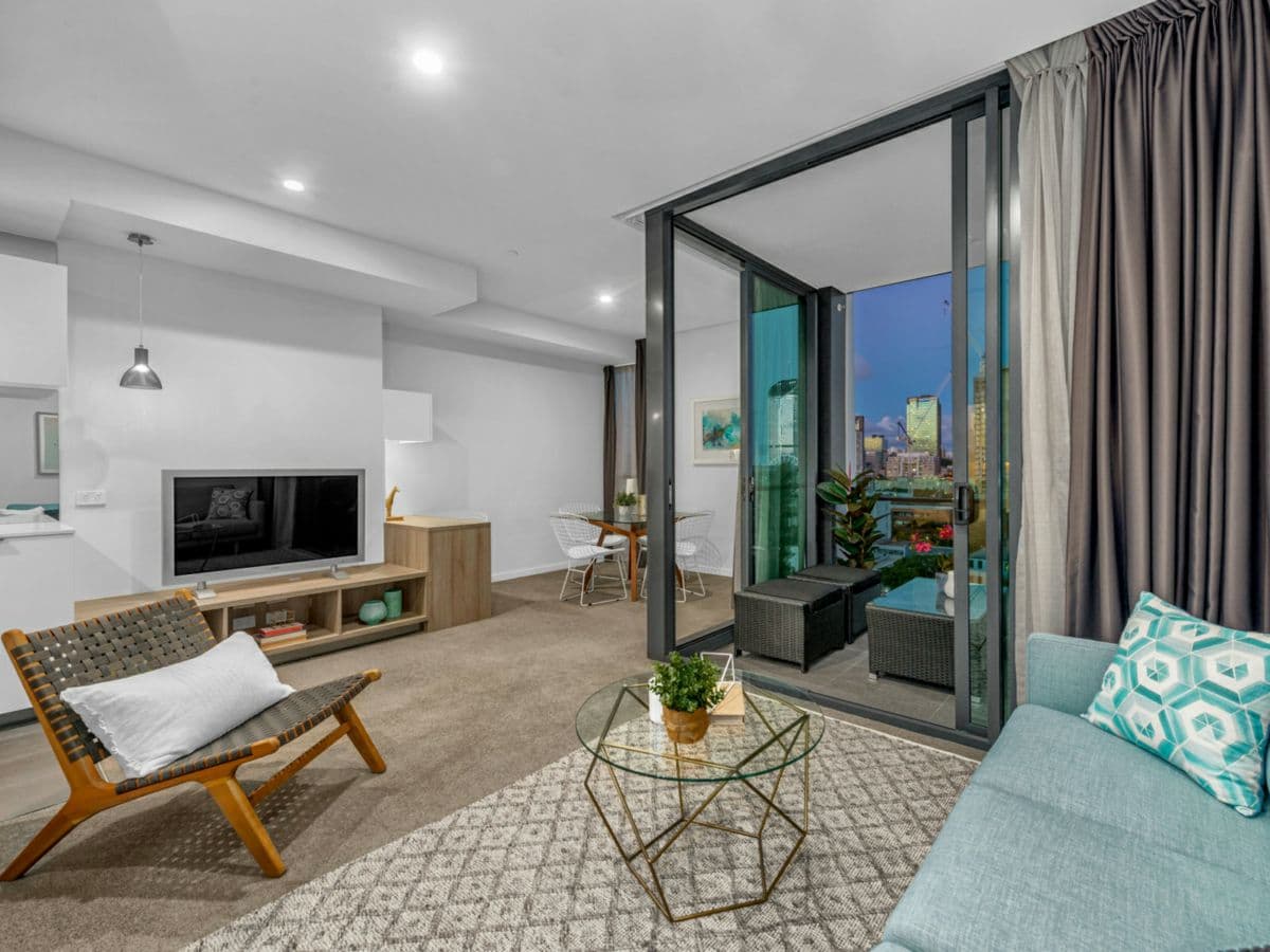 1004/4 Edmondstone Street, SOUTH BRISBANE, South Brisbane - Thumbnail 3