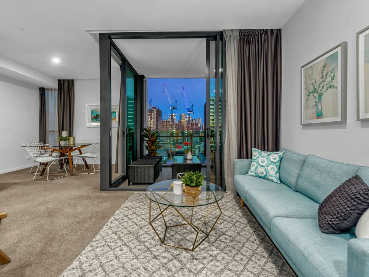 1004/4 Edmondstone Street, SOUTH BRISBANE, South Brisbane - Thumbnail 4
