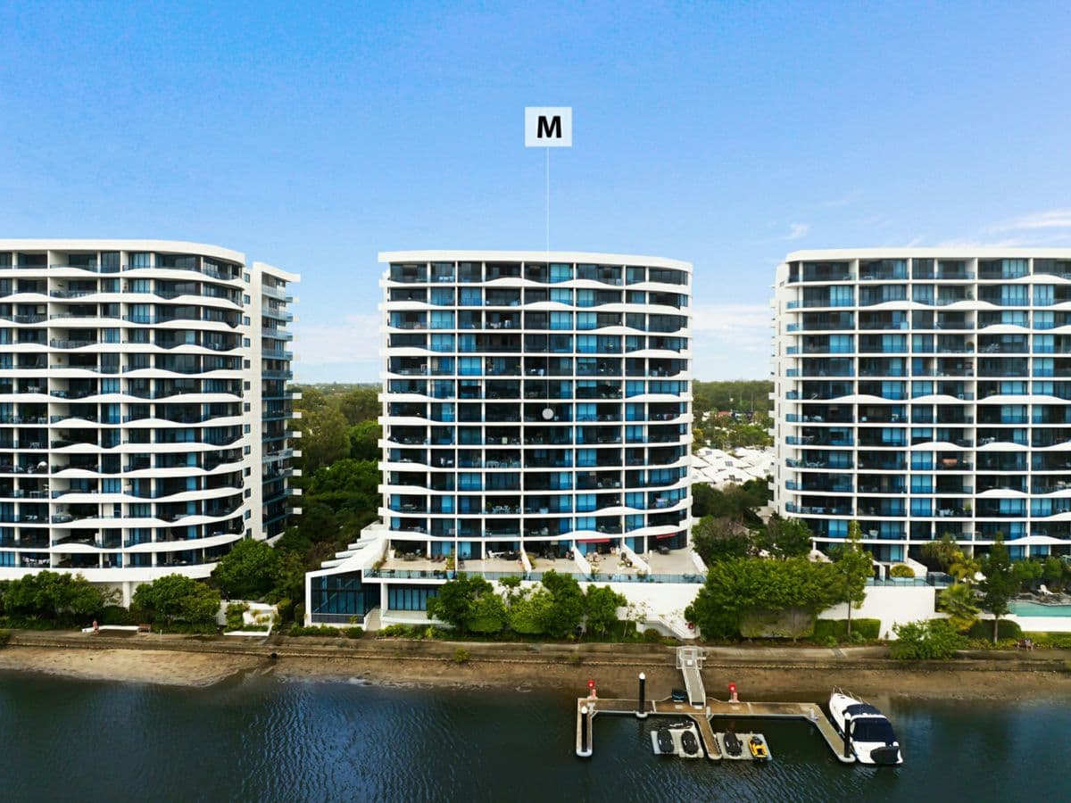 3703/5 Harbour Side Court, BIGGERA WATERS, Biggera Waters - Thumbnail 6