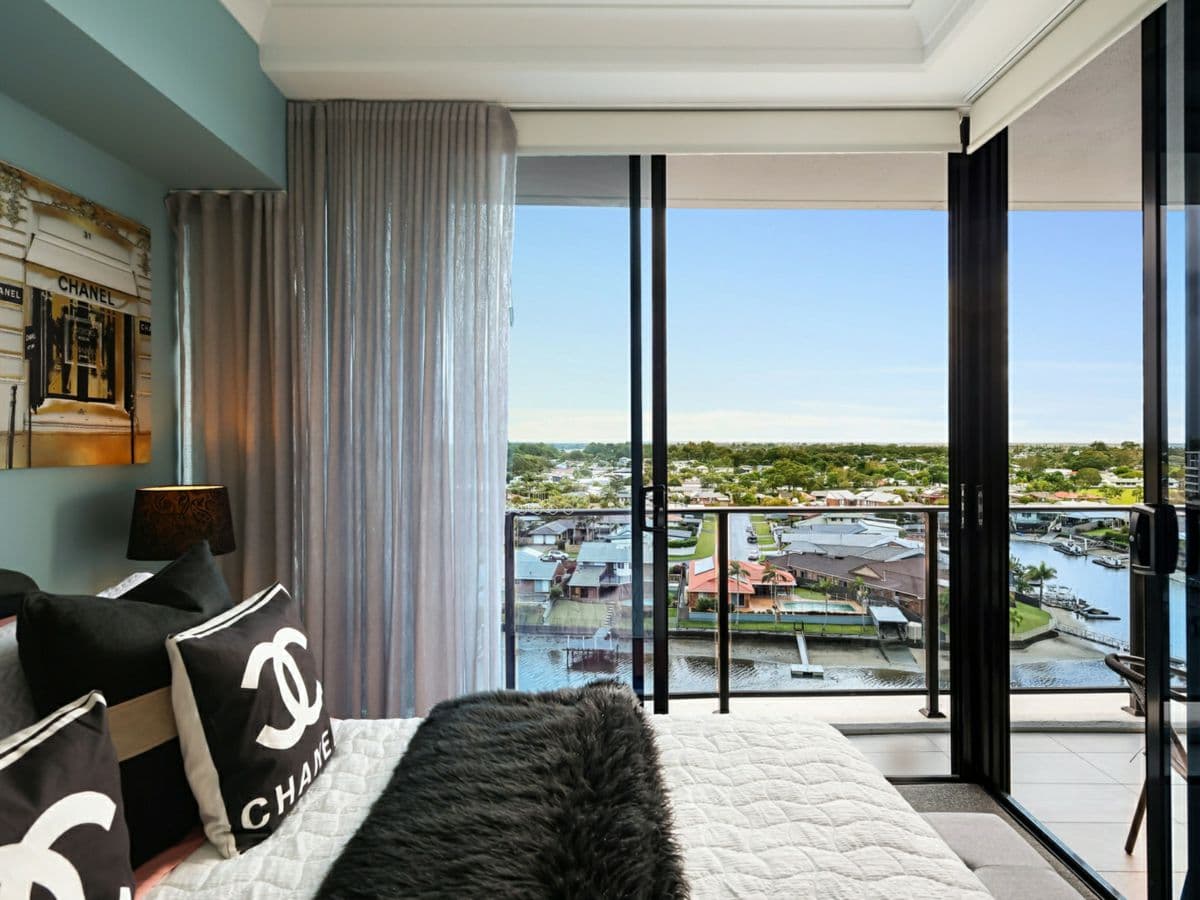 3703/5 Harbour Side Court, BIGGERA WATERS, Biggera Waters - Thumbnail 8