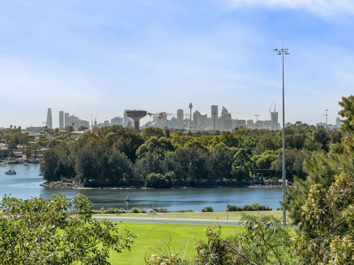 408/27 Gertrude Street, WOLLI CREEK, Wolli Creek - Image 1