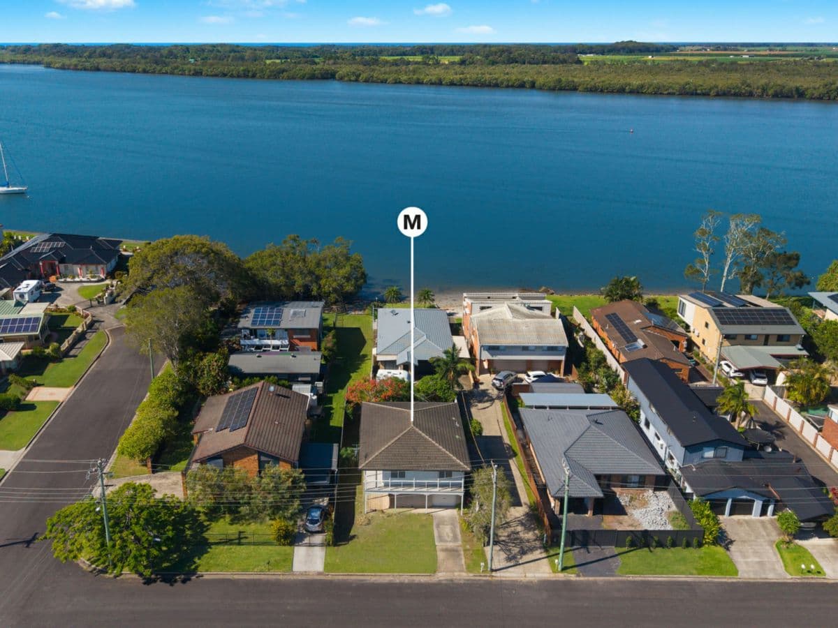 6 Riverside Drive, WEST BALLINA, West Ballina - Thumbnail 3