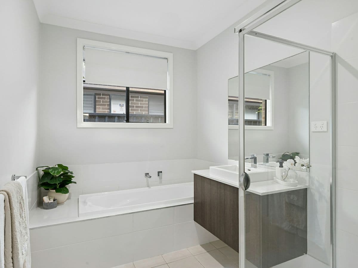 46 Minorca Circuit, HAMLYN TERRACE, Hamlyn Terrace - Thumbnail 8