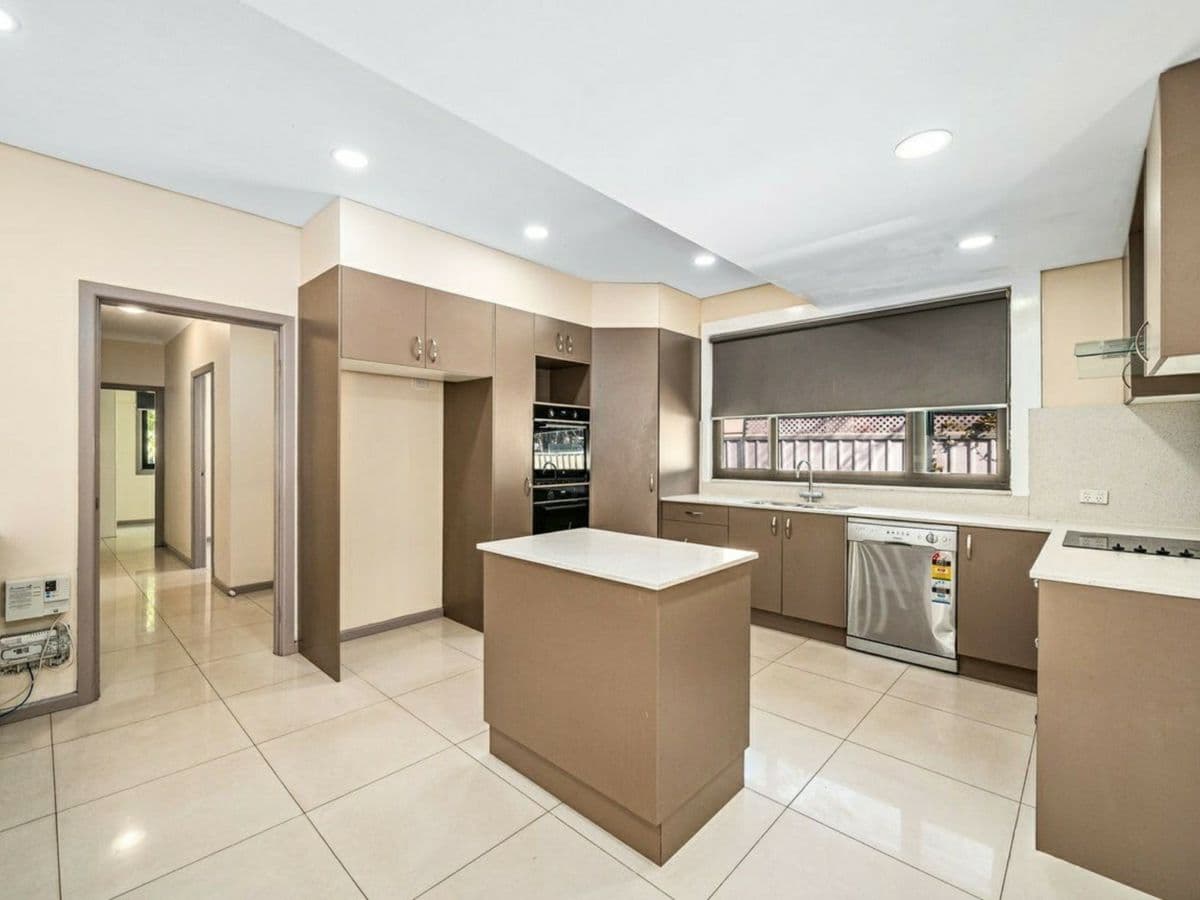 105 Mileham Street, SOUTH WINDSOR, South Windsor - Thumbnail 3