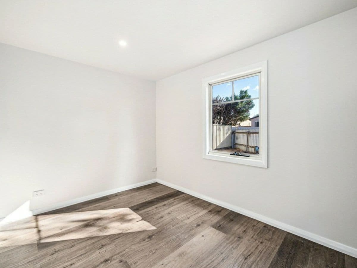 105 Mileham Street, SOUTH WINDSOR, South Windsor - Thumbnail 5