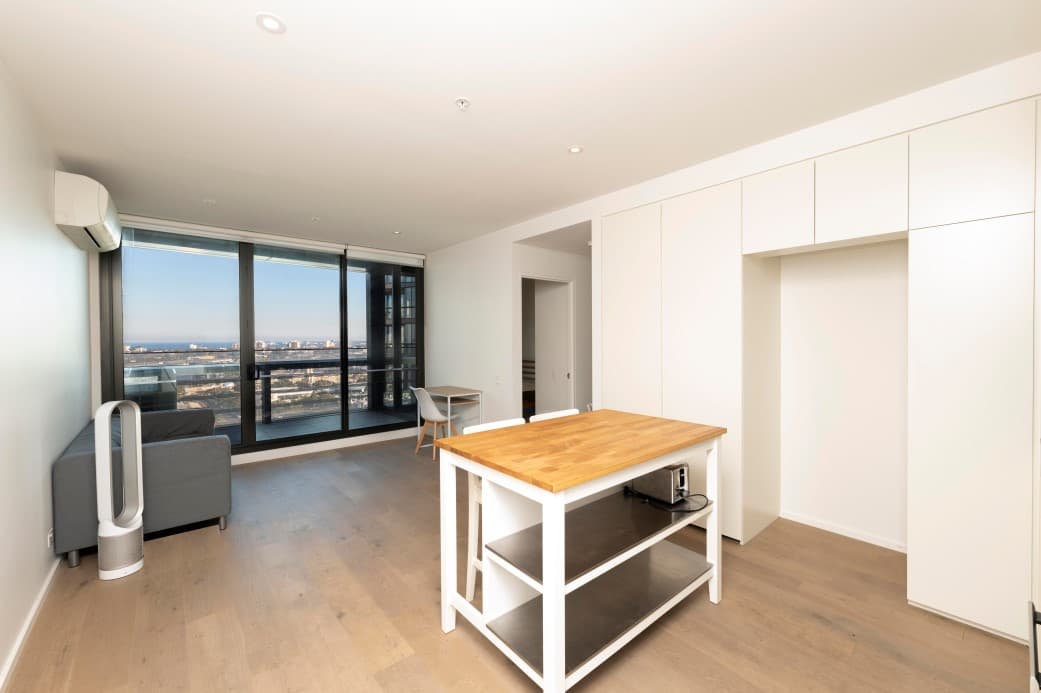 2512N/889 Collins Street, Docklands VIC, Docklands - Image 1
