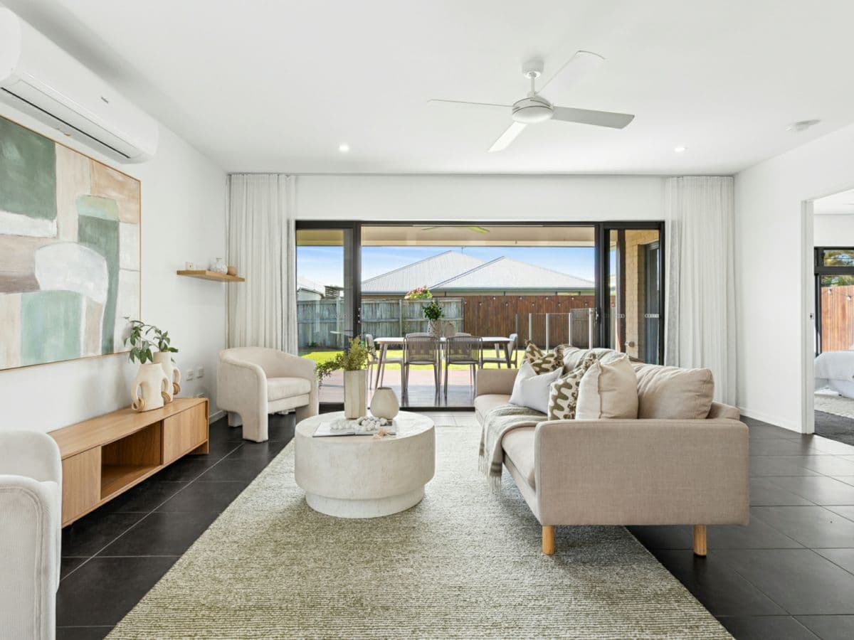 36 Brampton Way, MERIDAN PLAINS, Meridan Plains - Thumbnail 2