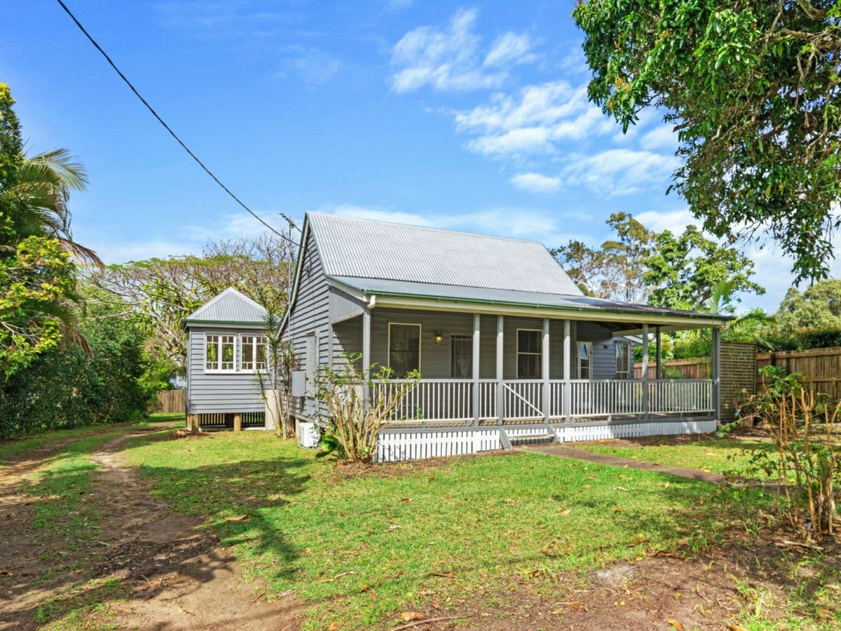 15 Pine Camp Road, BEERWAH, Beerwah - Image 1