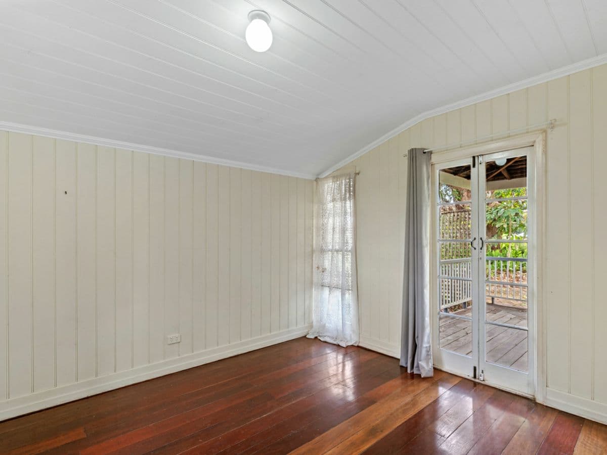 15 Pine Camp Road, BEERWAH, Beerwah - Thumbnail 5