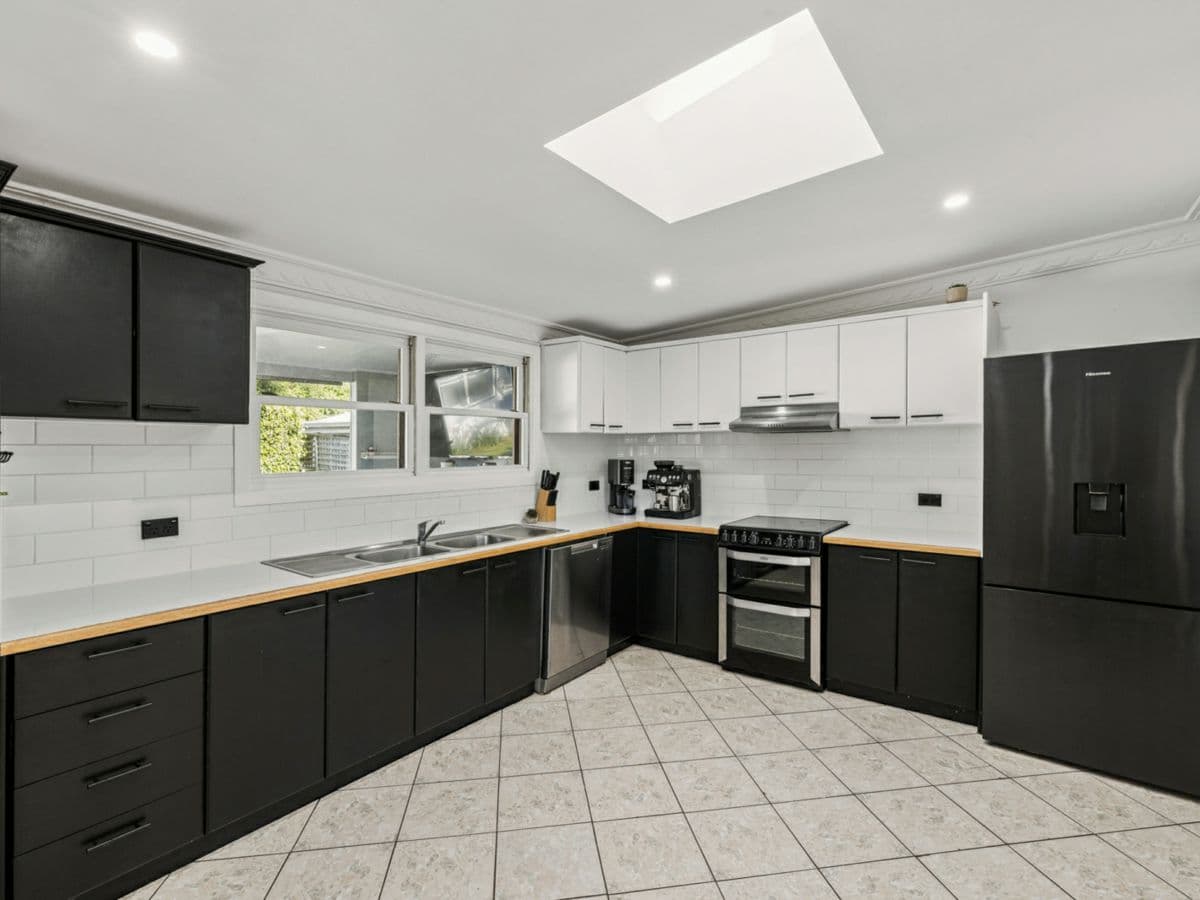 102a Cooriengah Heights Road, ENGADINE, Engadine - Thumbnail 2