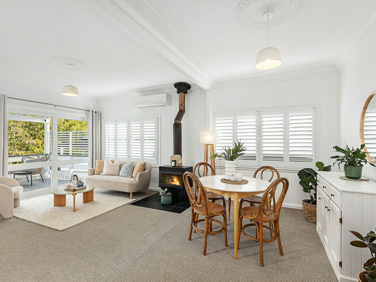 4 Edgewater Avenue, GREEN POINT, Green Point - Thumbnail 5