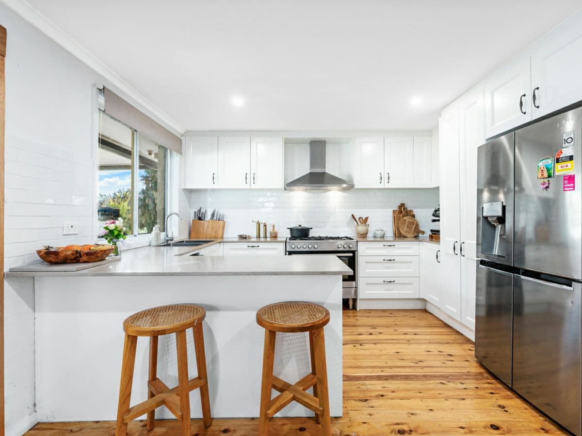 18 Hayter Parade, CAMDEN SOUTH, Camden South - Thumbnail 4