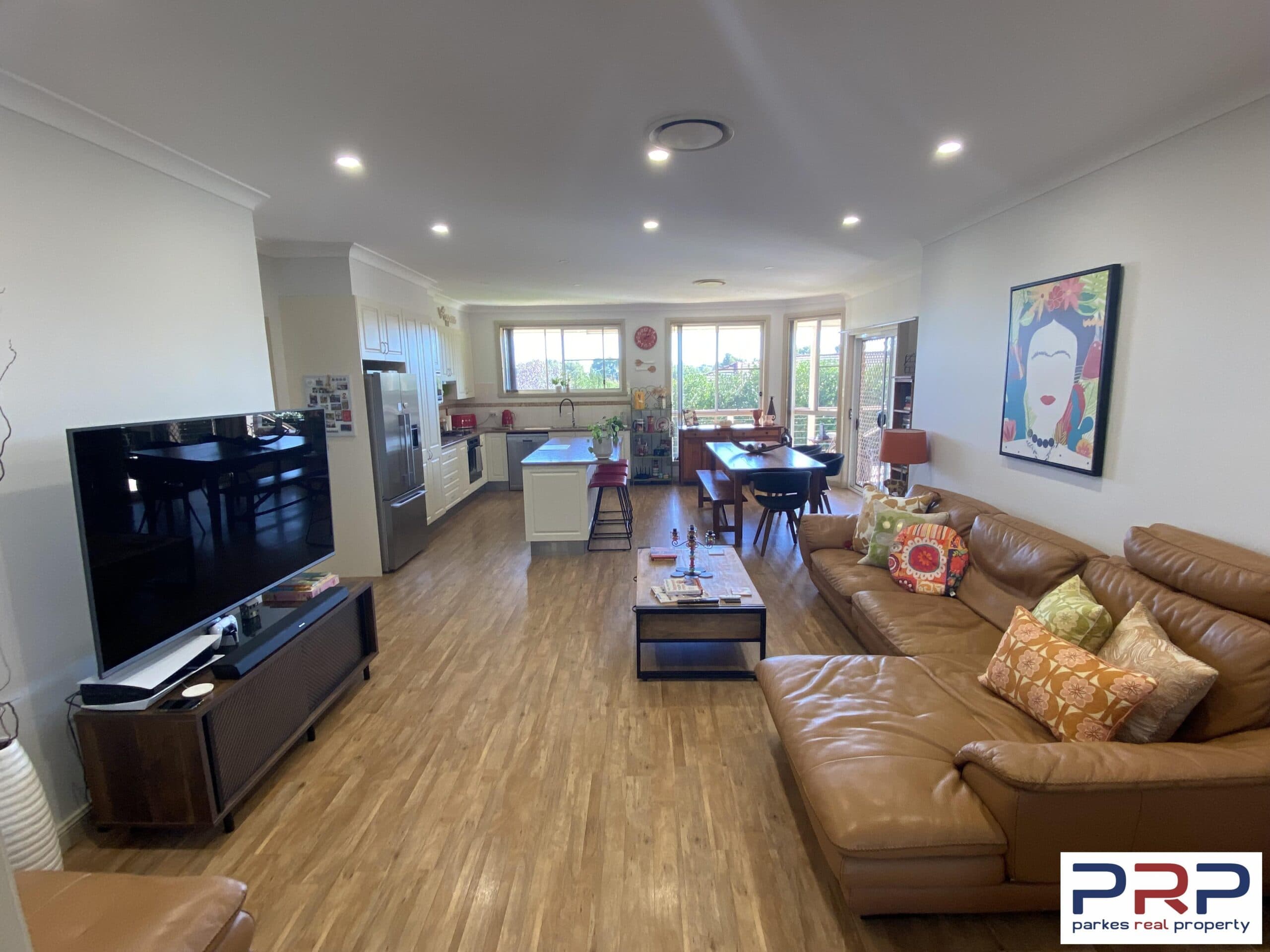 8 Glenburnie Close,, PARKES NSW 2870, Parkes - Thumbnail 2