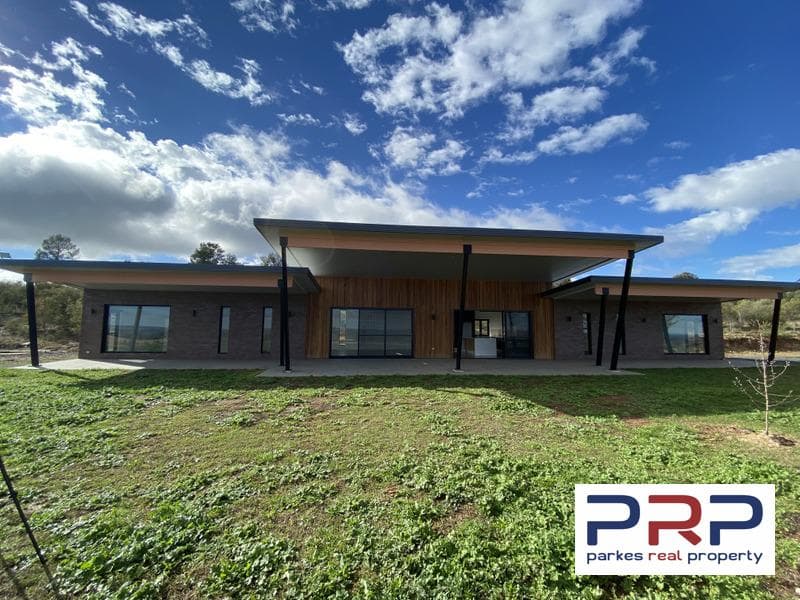 73 Corcoran Road,, PARKES NSW 2870, Parkes - Image 1