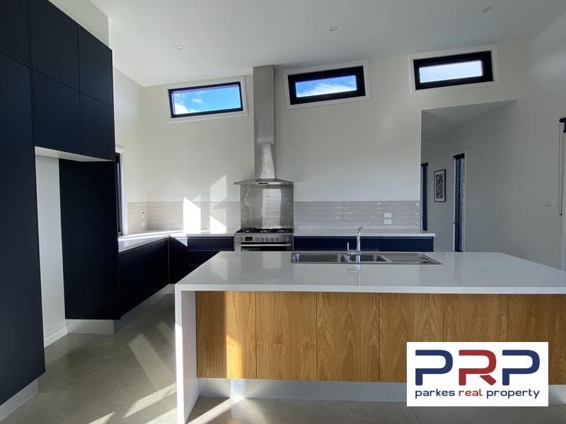 73 Corcoran Road,, PARKES NSW 2870, Parkes - Thumbnail 2
