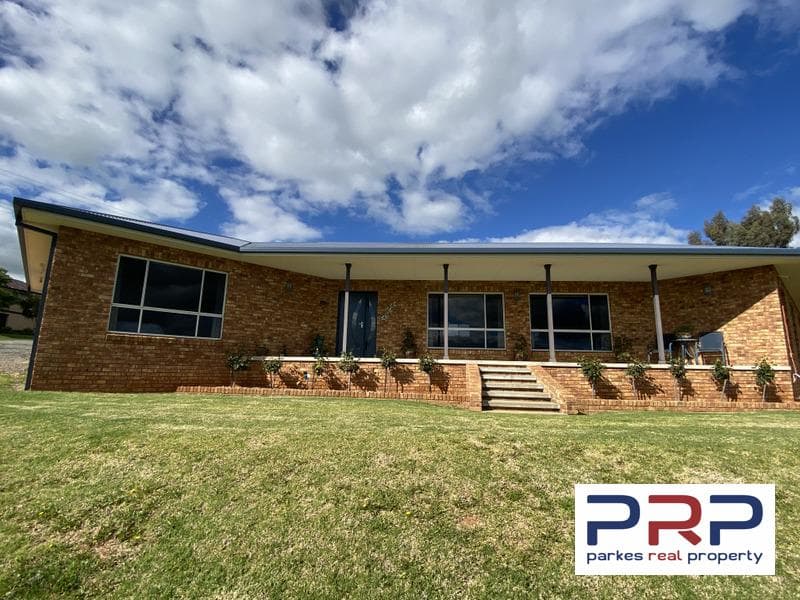 39 Farrer Street,, PARKES NSW 2870, Parkes - Image 1