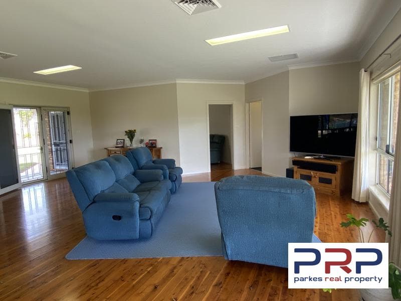 39 Farrer Street,, PARKES NSW 2870, Parkes - Thumbnail 3