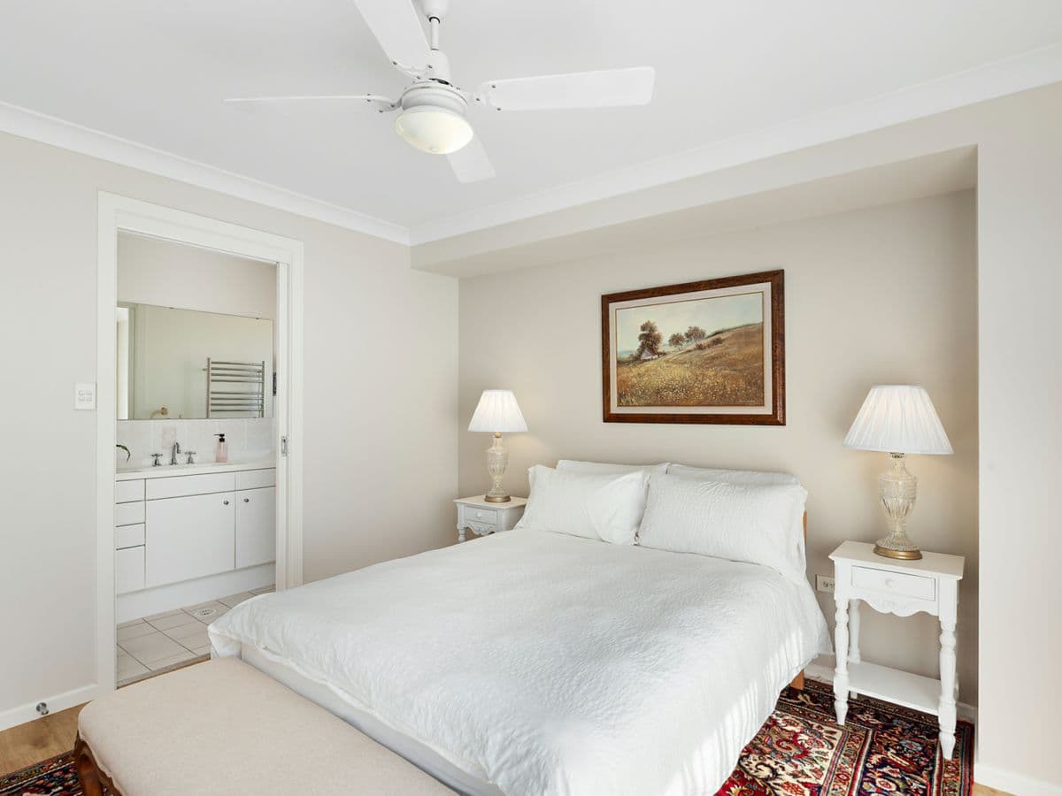 8 Greenvale Road, GREEN POINT, Green Point - Thumbnail 7