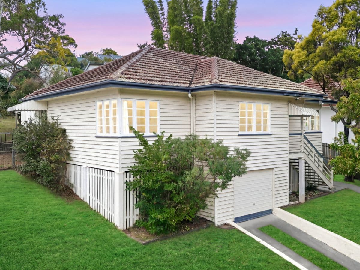 54 Coonara Street, HOLLAND PARK, Holland Park - Image 1