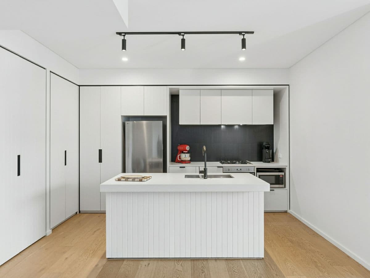 810/2 Malthouse Way, SUMMER HILL, Summer Hill - Thumbnail 2