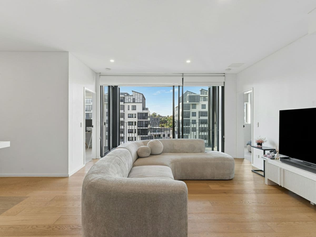810/2 Malthouse Way, SUMMER HILL, Summer Hill - Thumbnail 4