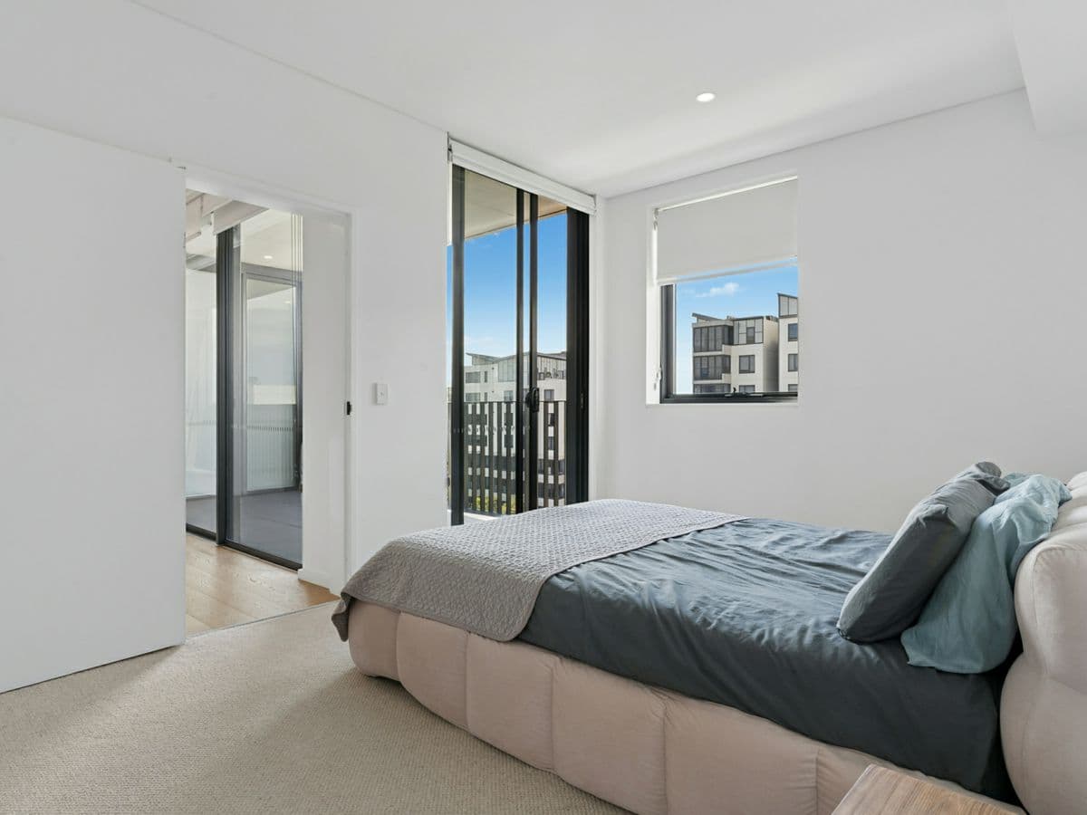 810/2 Malthouse Way, SUMMER HILL, Summer Hill - Thumbnail 5