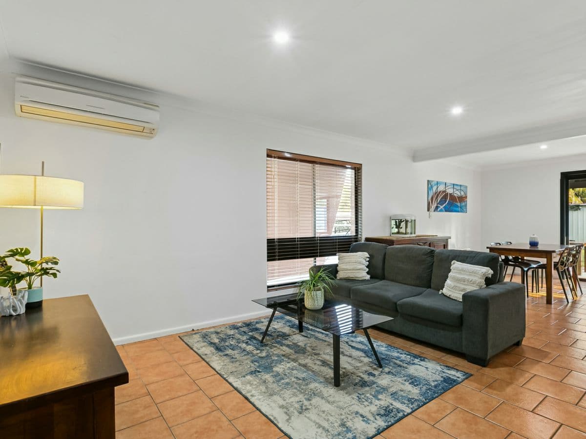 22 Glenview Place, ENGADINE, Engadine - Thumbnail 3