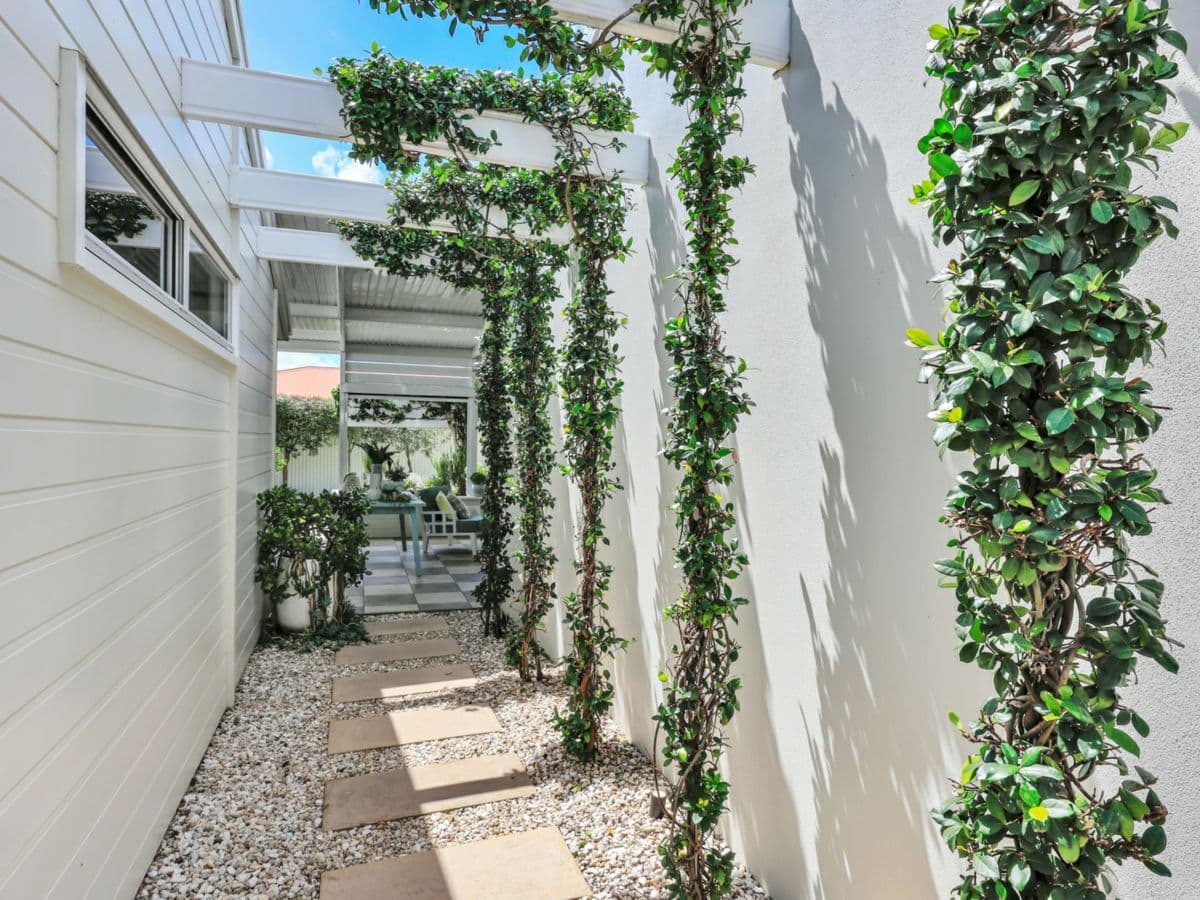19 Trevors Road, BARGARA, Bargara - Thumbnail 5