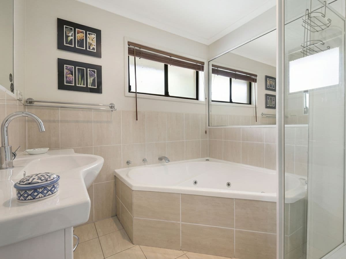 24 Stralock Street, CHAPEL HILL, Chapel Hill - Thumbnail 7