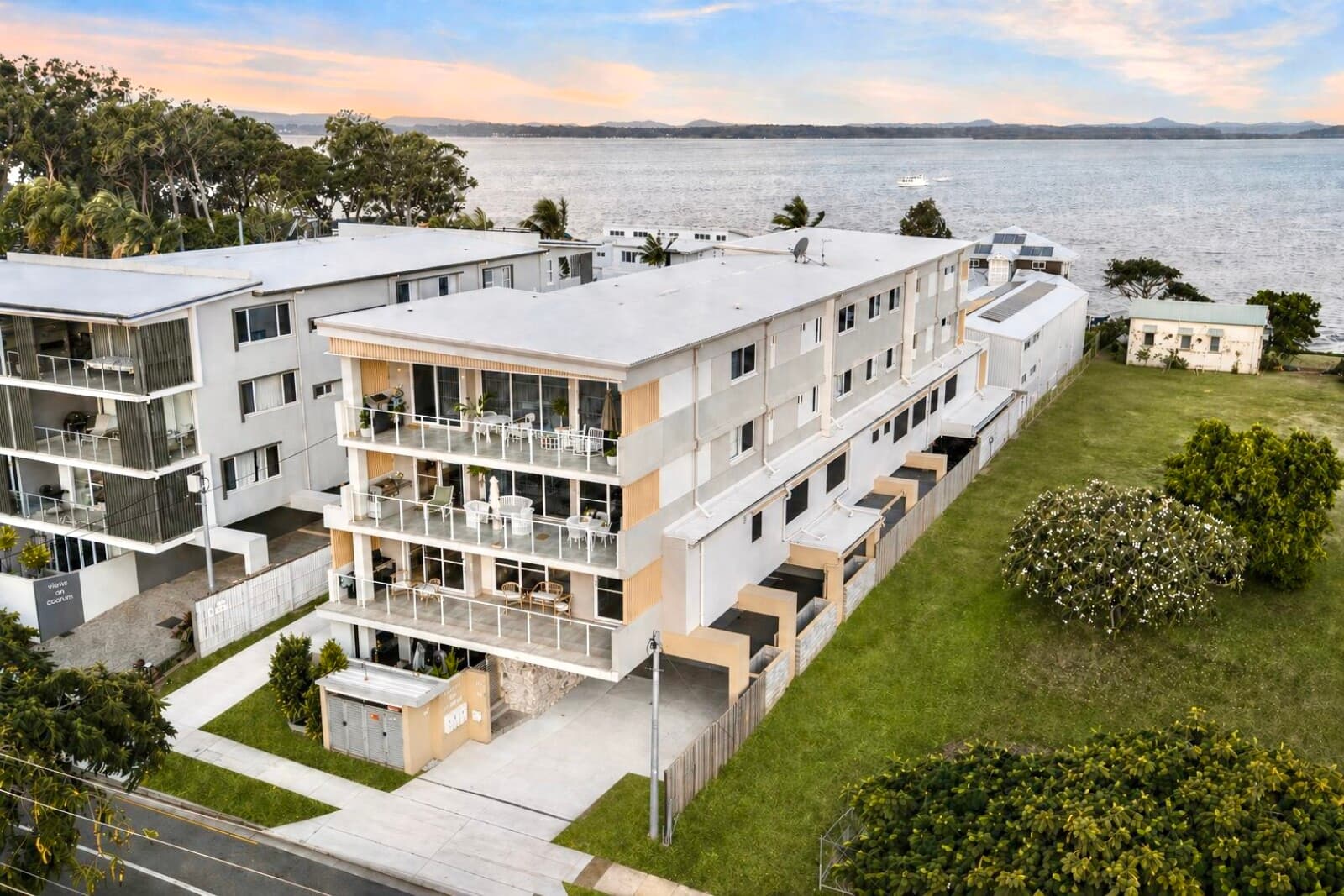 2/11 Colburn Avenue Victoria Point QLD 4165, Victoria Point - Image 1