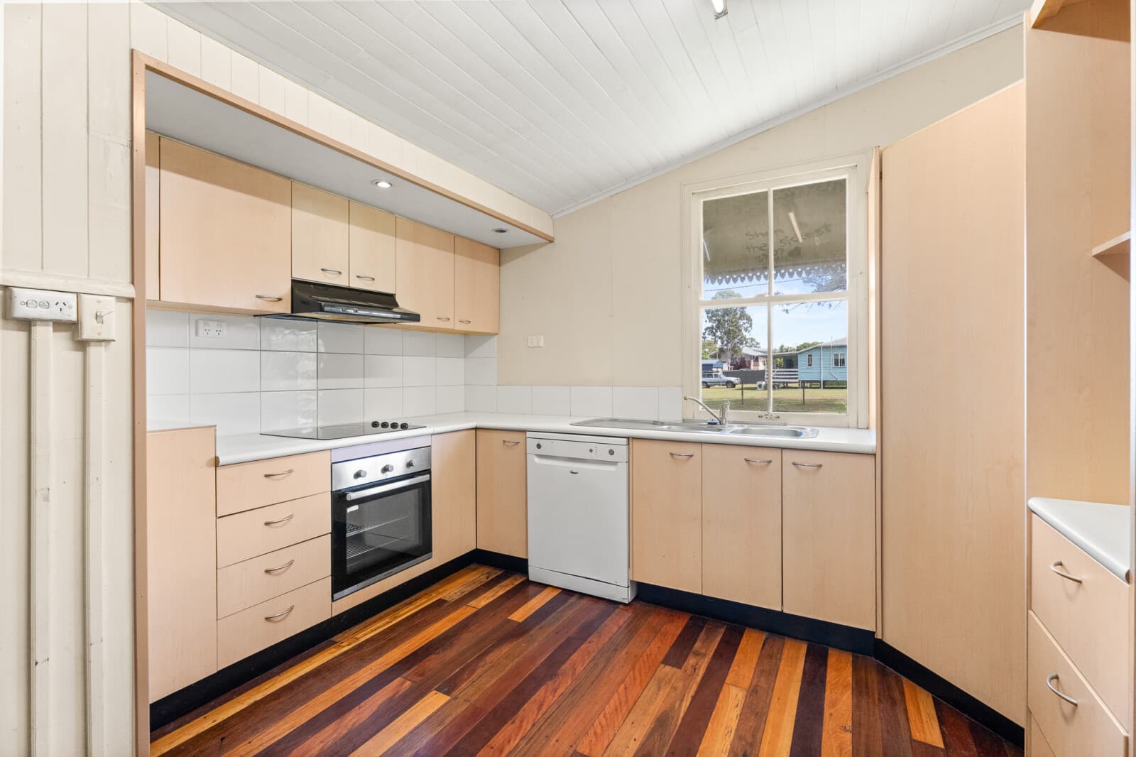 21 Sunbury Street Maryborough West QLD 4650, Maryborough West - Thumbnail 3
