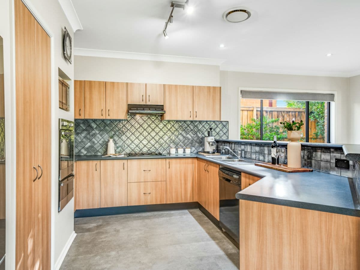 18 Philippa Court, KELLYVILLE, Kellyville - Thumbnail 8