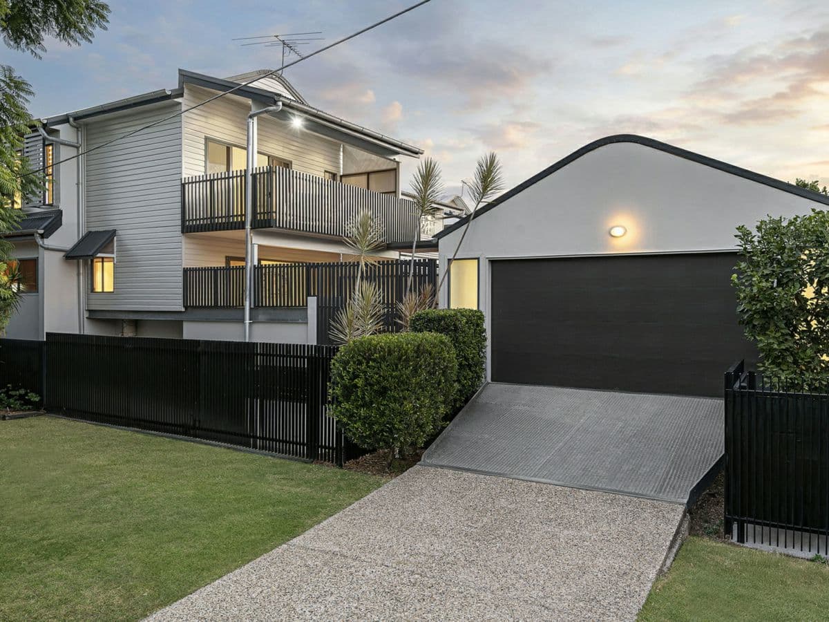 23 Carr Street, BULIMBA, Bulimba - Thumbnail 2