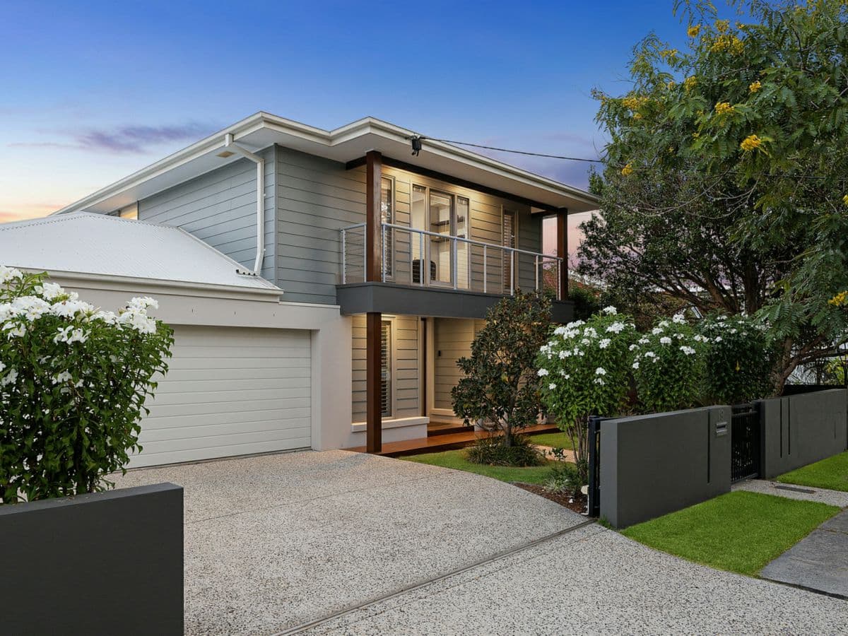 19 Sandon Street, GRACEVILLE, Graceville - Thumbnail 2