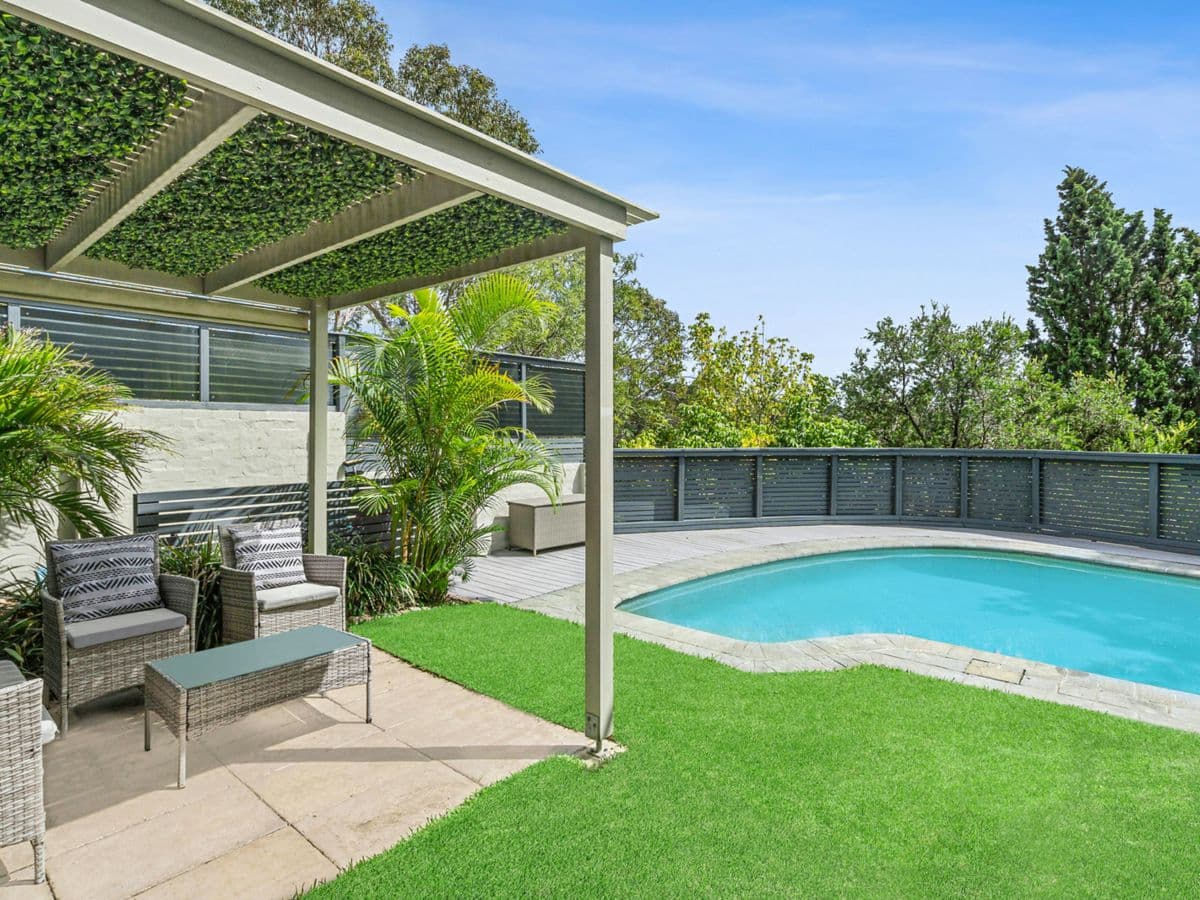 8 Yeats Avenue, KILLARNEY HEIGHTS, Killarney Heights - Thumbnail 3