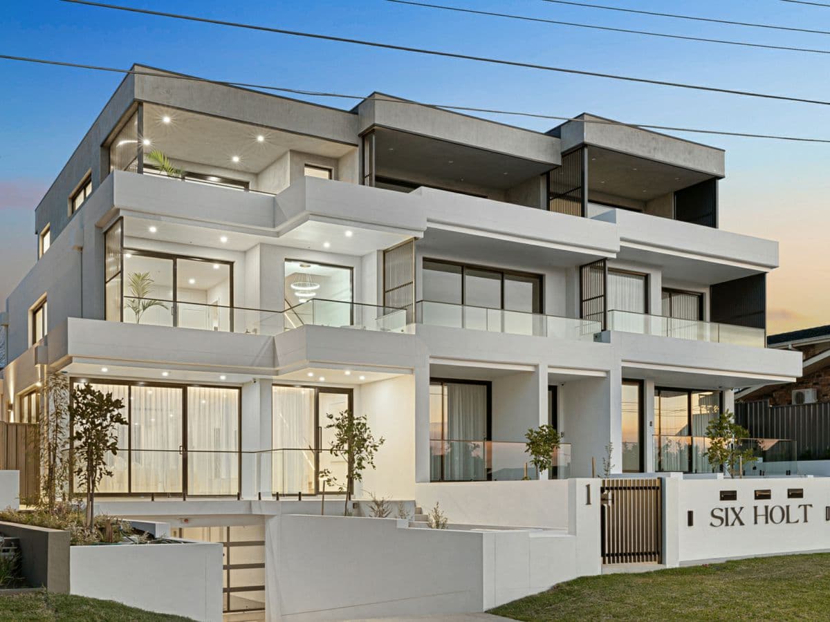 1/6 Holt Road, TAREN POINT, Taren Point - Image 1