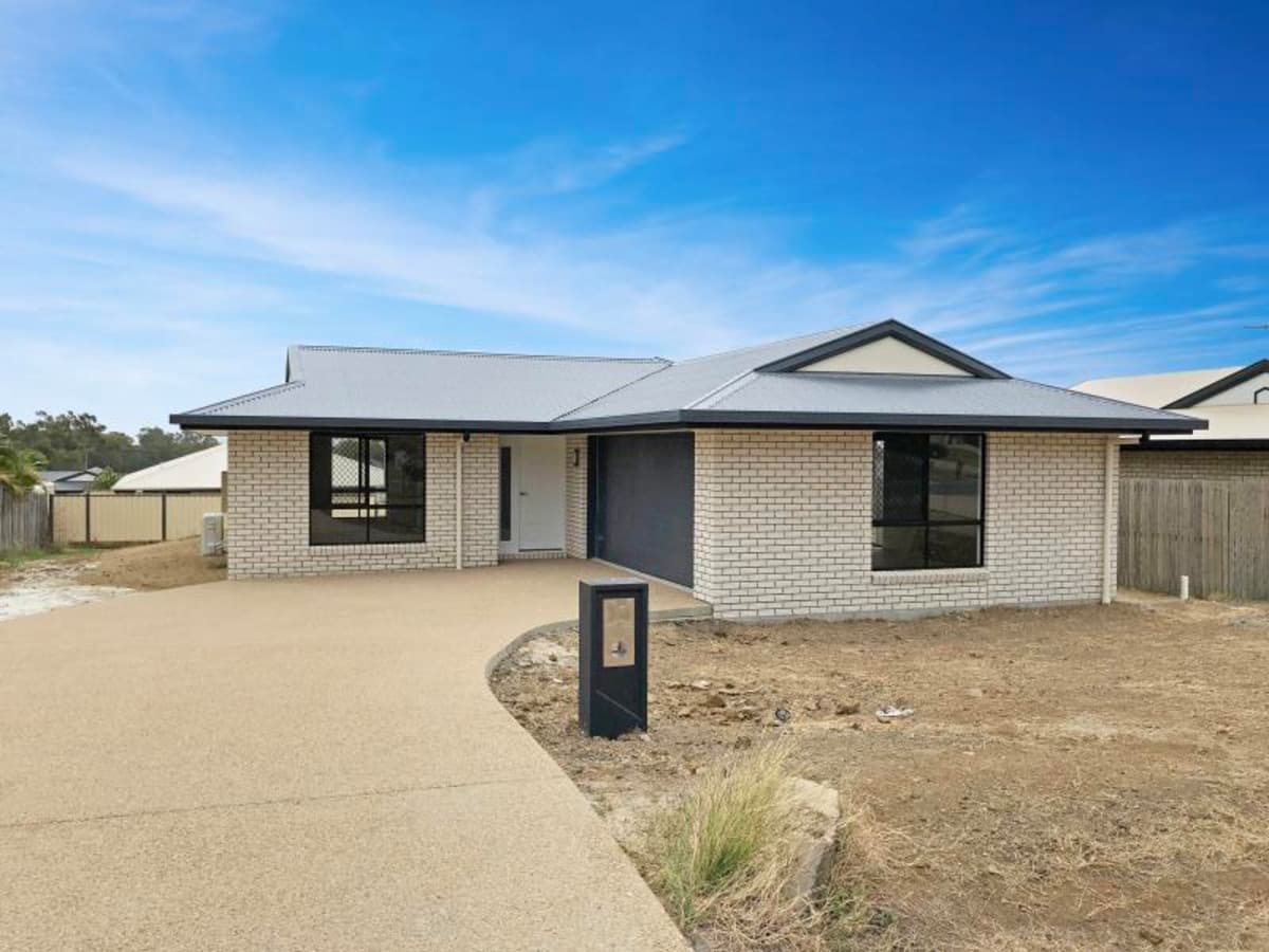 11 Geoff Wilson Drive, NORMAN GARDENS QLD, Norman Gardens - Image 1