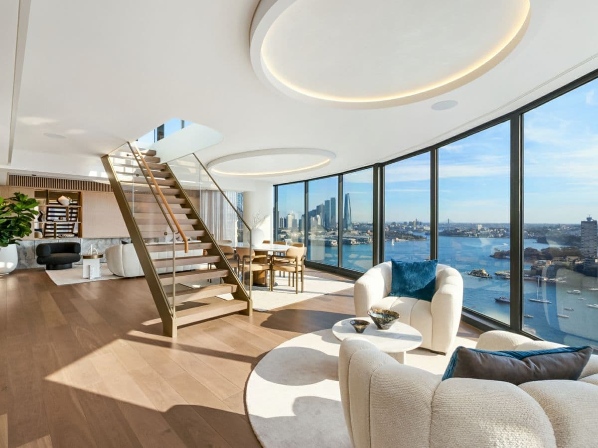 2601/30 Glen Street, MILSONS POINT, Milsons Point - Image 1