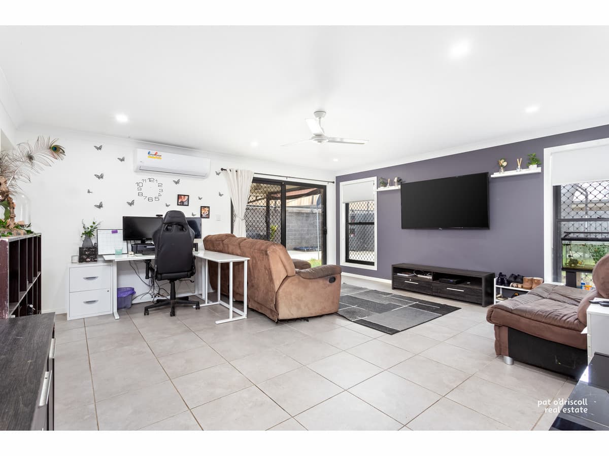 23 Chestnut Avenue, Norman Gardens QLD, Norman Gardens - Thumbnail 3