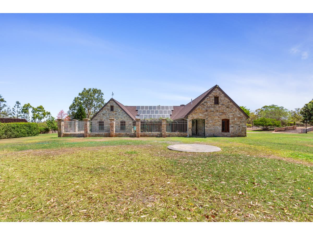217 Middle Road, Gracemere QLD, Gracemere - Thumbnail 2